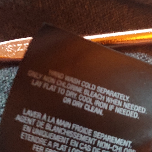 Cold Shoulder Sweater by Tahari NWOT - Picture 9 of 9